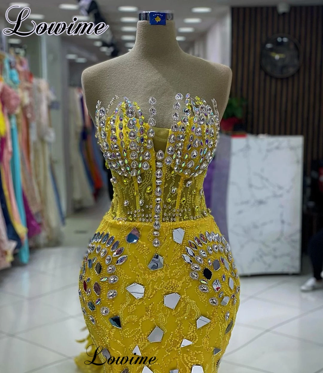 Modest Yellow Crystals Evening Dresses With Feathers Sleeveless Elegant Special Occasion Dresses For Women Celebrity Dresses