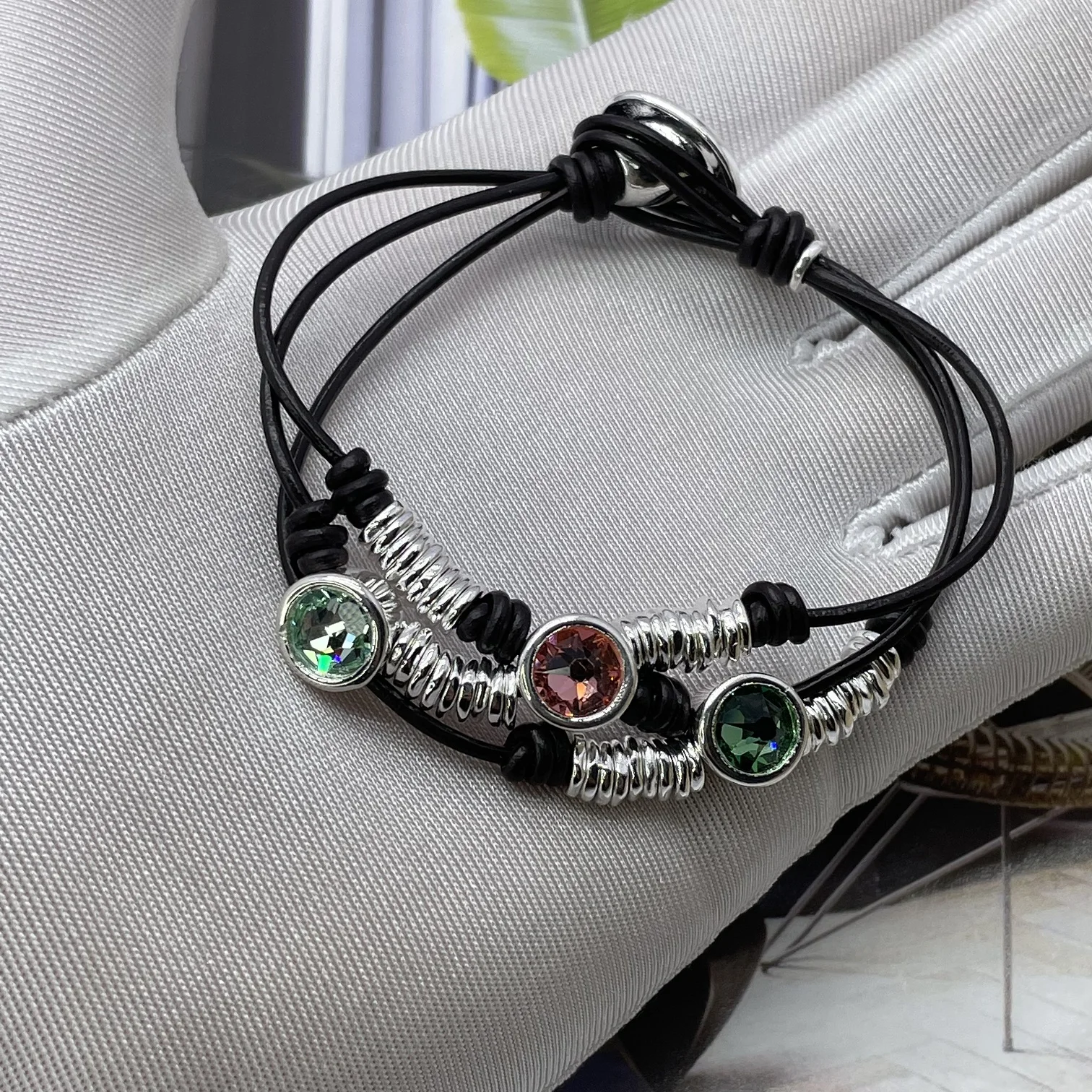 2021 New Fashion Stainless Steel Alloy Silver Color Lock and No Lock Fashion Beaded Bracelet Have Logo Free Wholesale with Bag