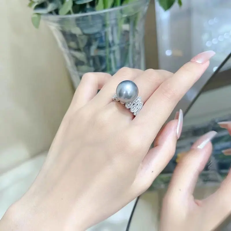 Elegant and Round Natural Large Pearl Ring with Personalized Design for Women, Adjustable Opening for Jewelry, Lover\'s Gift
