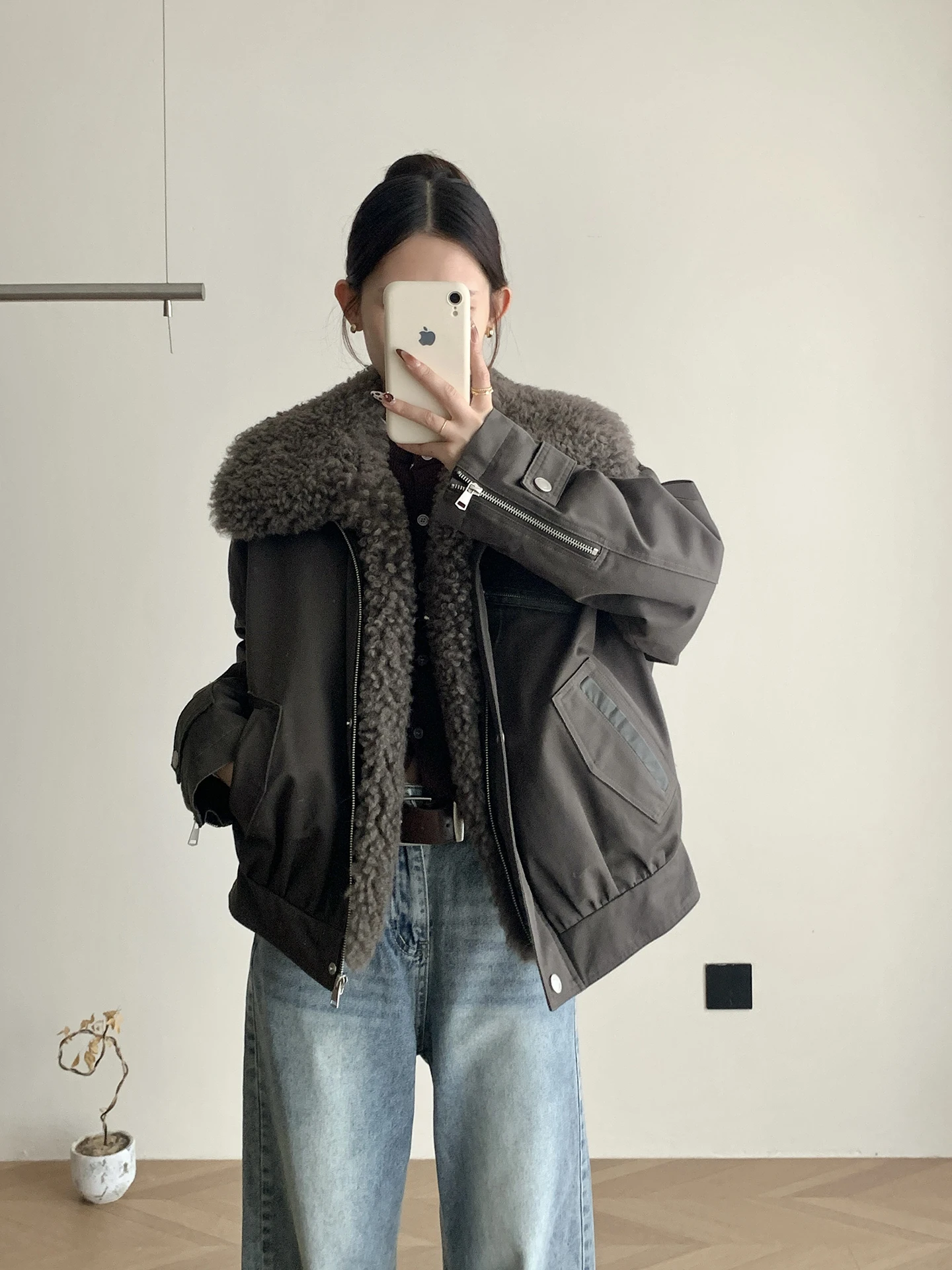 

MOTIMA Women's ort Parka Coat White Goose down Flap Collar Windproof Barn Sle down Jaet Fur Trimmed Zipper Closure