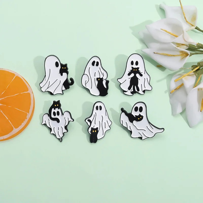 Halloween Enamel Pins White ghost and black cat playing funny brooch Backpack Bag Accessories Metal Badge Gift Jewelry Wholesale