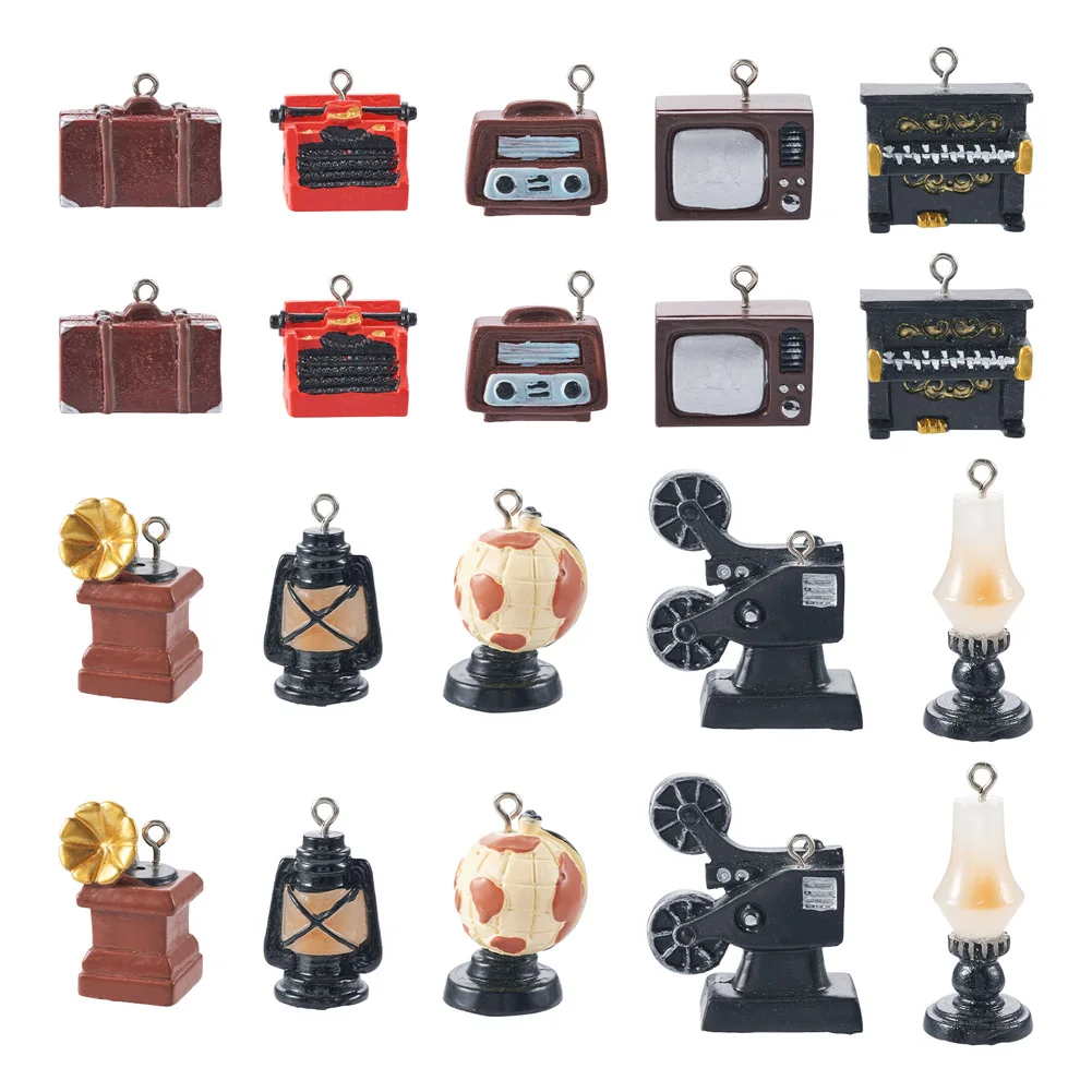 

20Pcs Vintage Retro Resin Pendants Lantern Gramophone Piano Television Shape Creative Charms for Keychain Home Decoration Gift