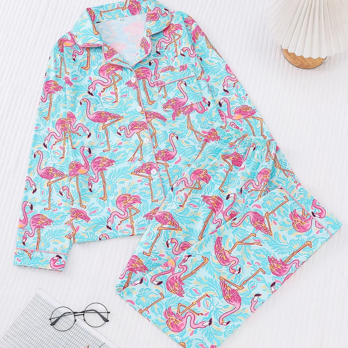 

Женский пижамный комплект с вырезом на воротнике 2025 года, одежда для дома с длинными рукавами и принтом, всесезонная комфортная домашняя одежда, мягкая ткань с защитой от катышков