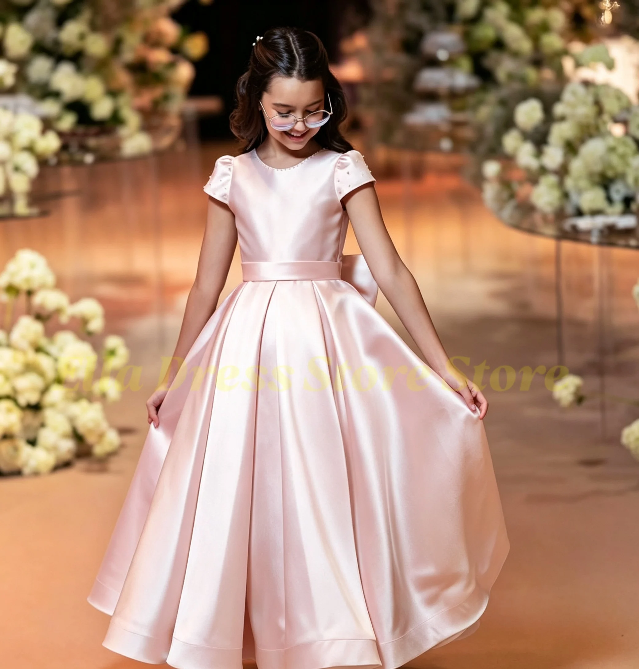 Großhandel Maßgeschneidertes Elegantes Prinzessinnen-Satin-Blumenmädchenkleid Hochzeit Prinzessin Kurzarm Elegantes Geburtstagsparty-Babykleid Maßanfertigung – Detail 3
