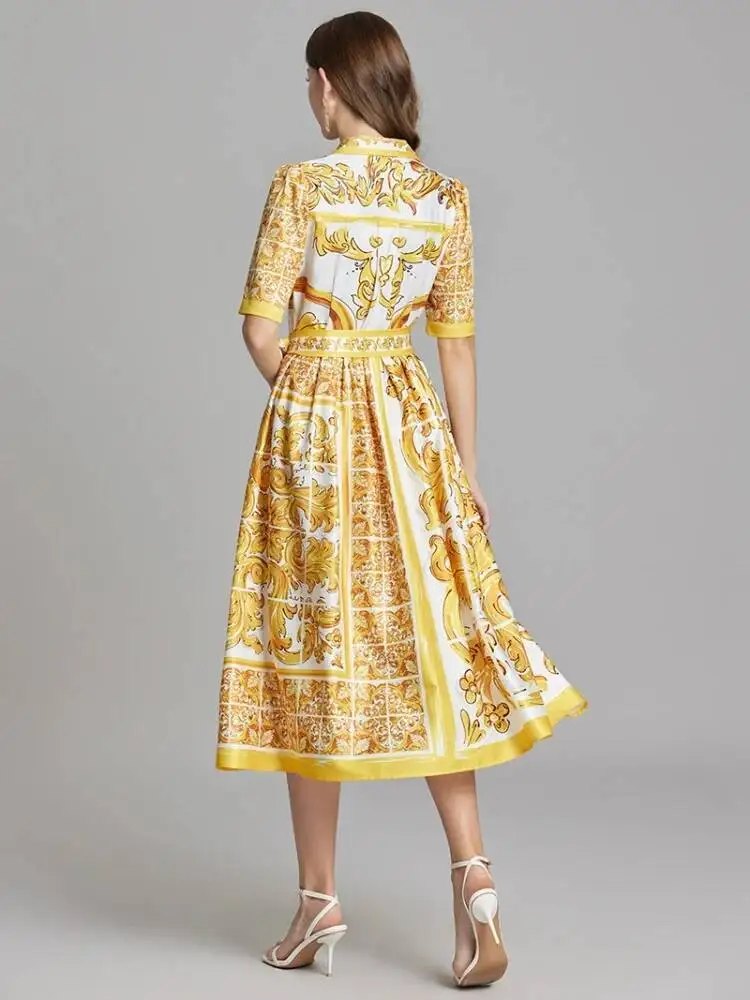 Letnia Sukienka Koszulowa w Żółto-Białą Porcelanę z Nadrukiem, Damska Sukienka Midi na Imprezę z Kołnierzykiem, Perłami, Guzikami i Sznurowanym Paskiem