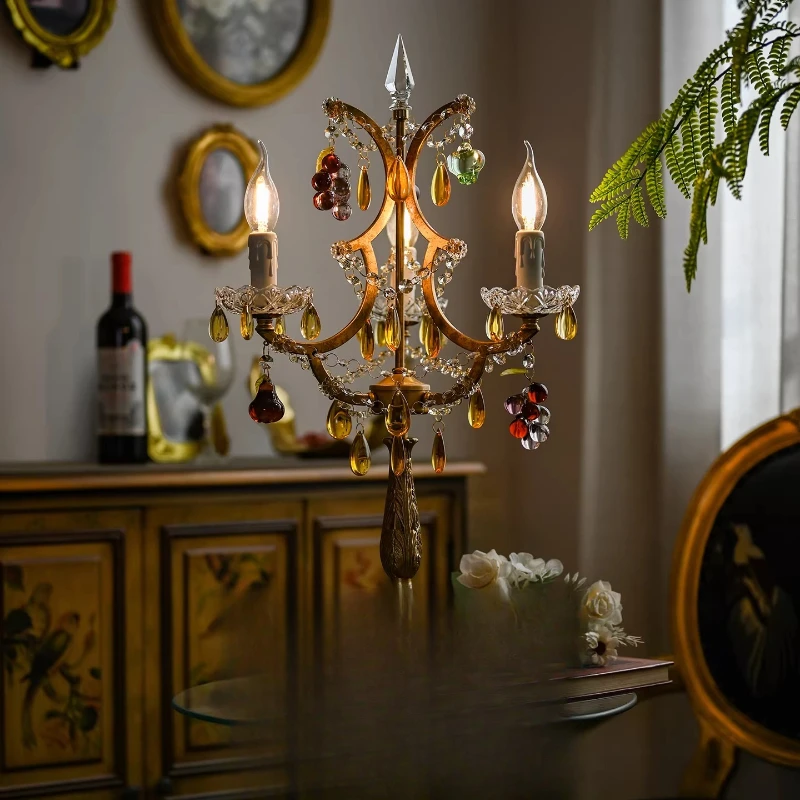 

Французская хрустальная настольная лампа в стиле лёгкой роскоши, американская ретро-лампа для спальни и кабинета, лампа для виллы, магазина одежды, художественная лампа-свеча.