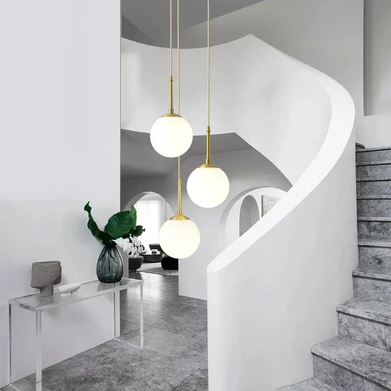 Lampe LED Suspendue en Forme de Boule de Verre au Design Nordique, Luminaire Décoratif d'Nik, Idéal pour une Salle à Manger, un Restaurant ou un Bar