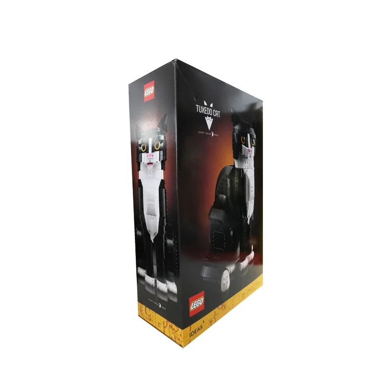 LEGO 21349 Tuxedo Cat