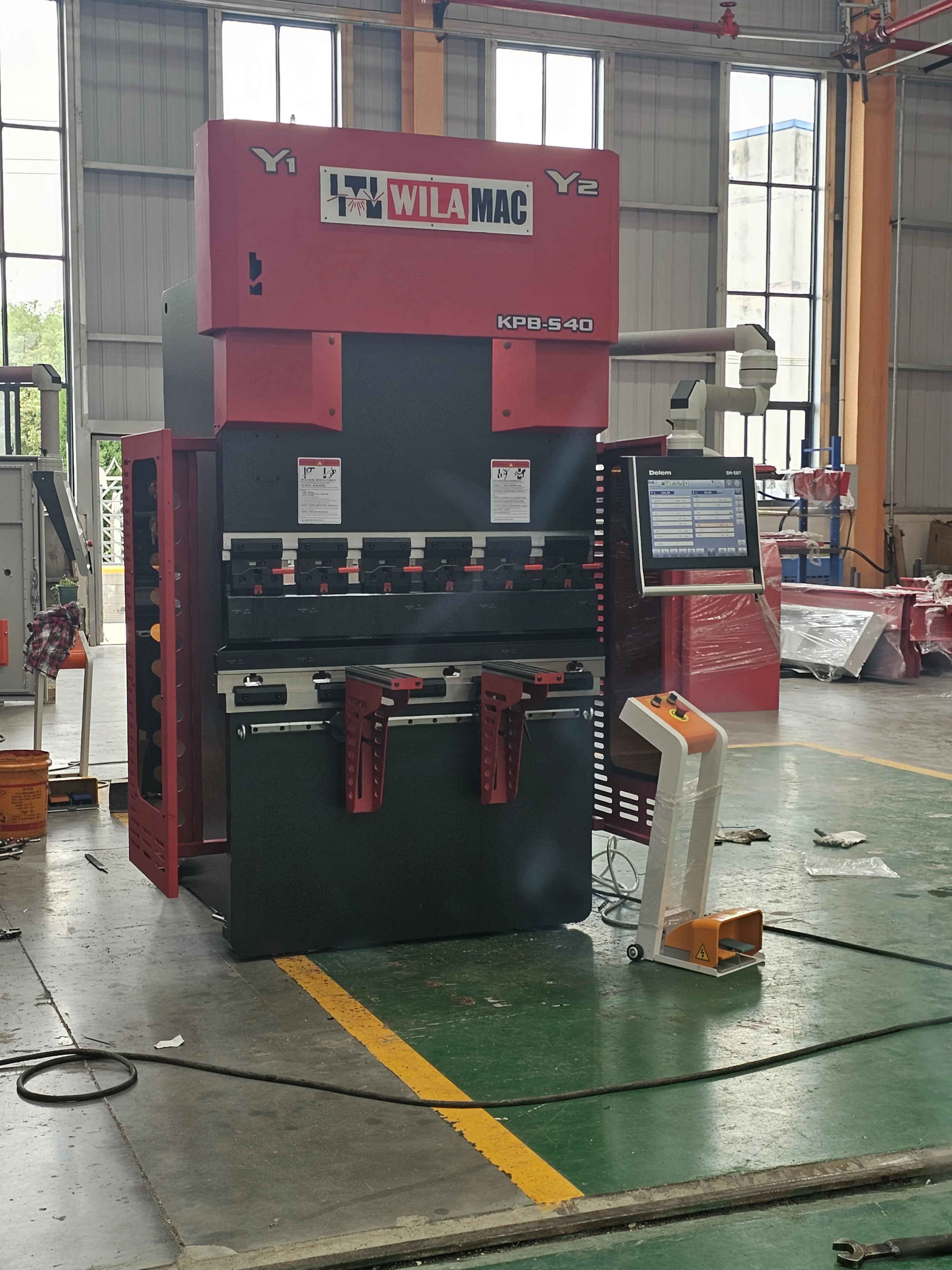 تخصيص 40T1600mm أكثر من ارتفاع حوض الفولاذ المقاوم للصدأ لوحة الانحناء آلة الفرامل الصحافة