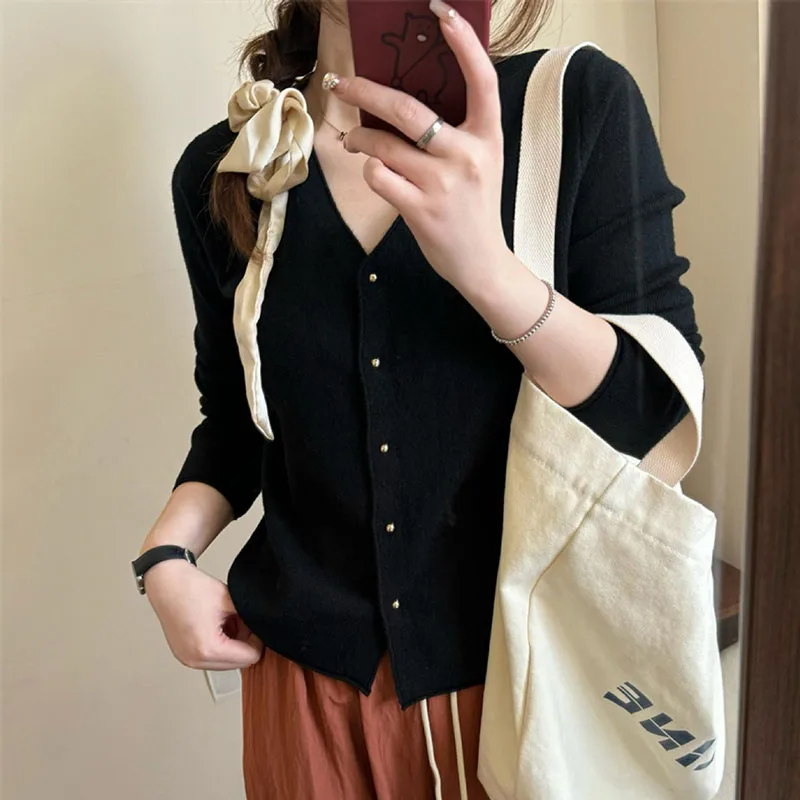 Autumn New Knitted Cardigan for Women Solid Color Casual V-Neck Single-Breasted Sweater Woman All-Match Long Sleeve Knitwear