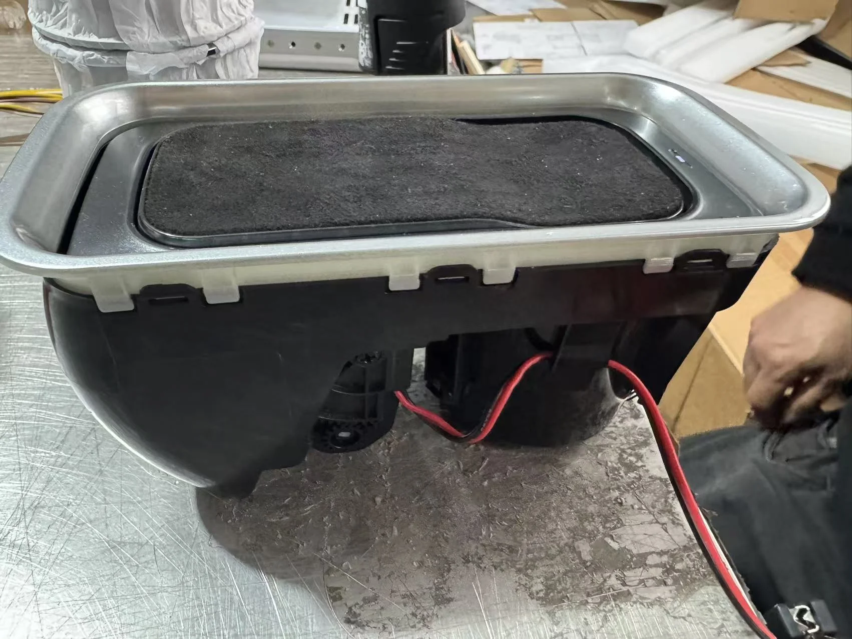

Adjustable Cup Holder with Foldable Wireless Charger for Vito v Class Sprinter Hiace Mpv