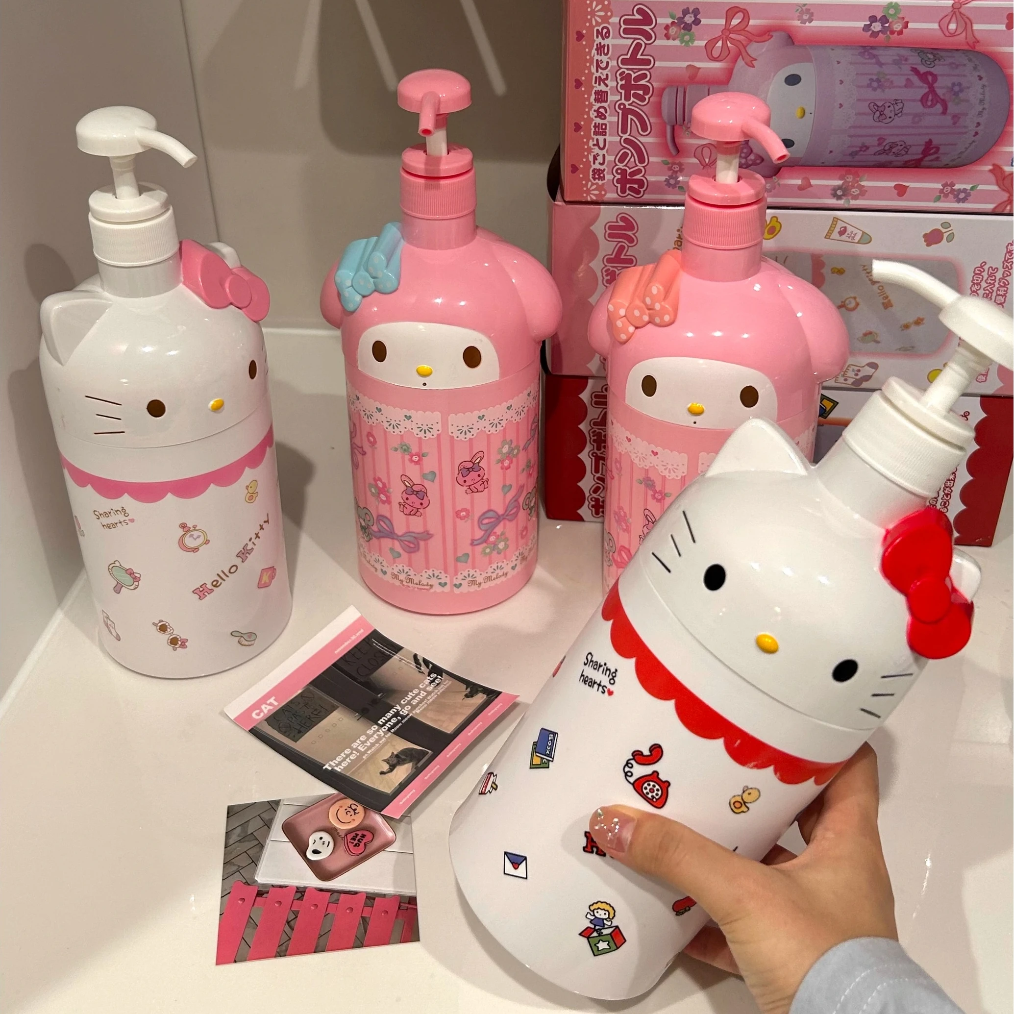 

Sanrio Hello Kitty Melody Soap Bottle Dispenser High-Capacity Shampoo shower gel Liquid Distribution Bottle Bathroom Supplies