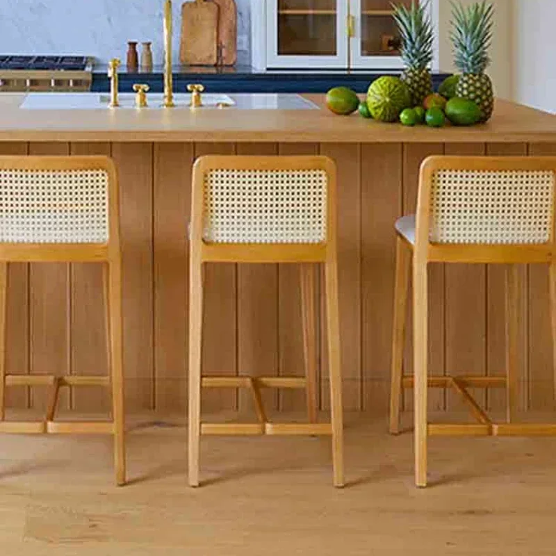 Silla de Bar nórdica de madera maciza, sillas de Bar de lujo ligeras y minimalistas para el hogar, respaldos tejidos de ratán, taburetes altos, muebles