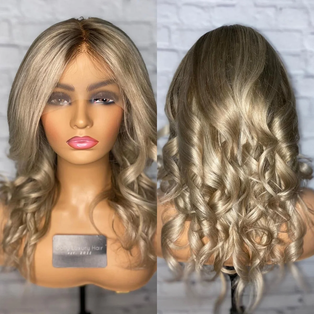 

Парики высокой плотности Ombre Пепельно-русый Свободная часть Синтетический парик фронта шнурка Свободная волна Плечо Синтетические волосы Маленькая кепка большого размера