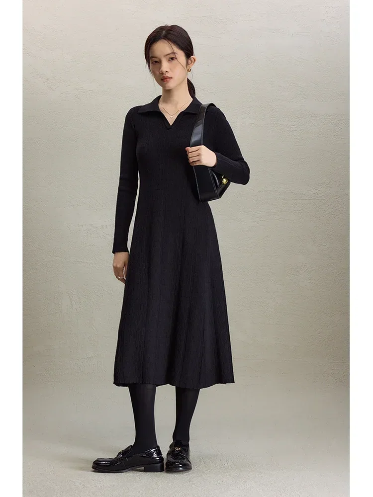 ZIQIAO Minimalist Commuter Knitted Dress for Women Winter 2023 New High-end Slimming High-waisted Polo Neck Dress Female