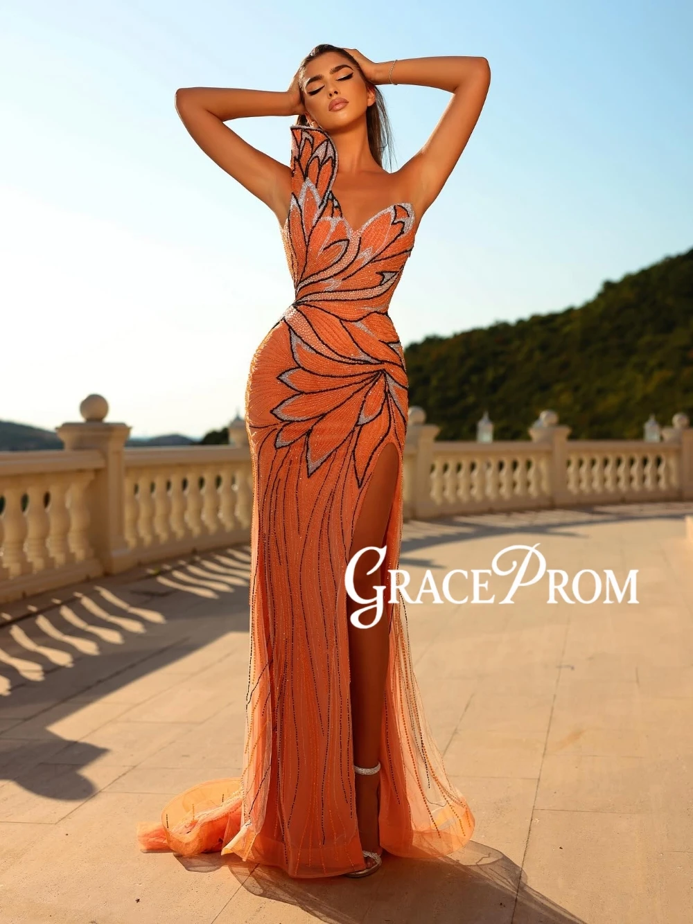 Fashionable Delicate Beaded Evening Dress Sexy High Slit V Neckline Prom Gown Formal Events Mermaid Luxury Shiny Cocktail Gown