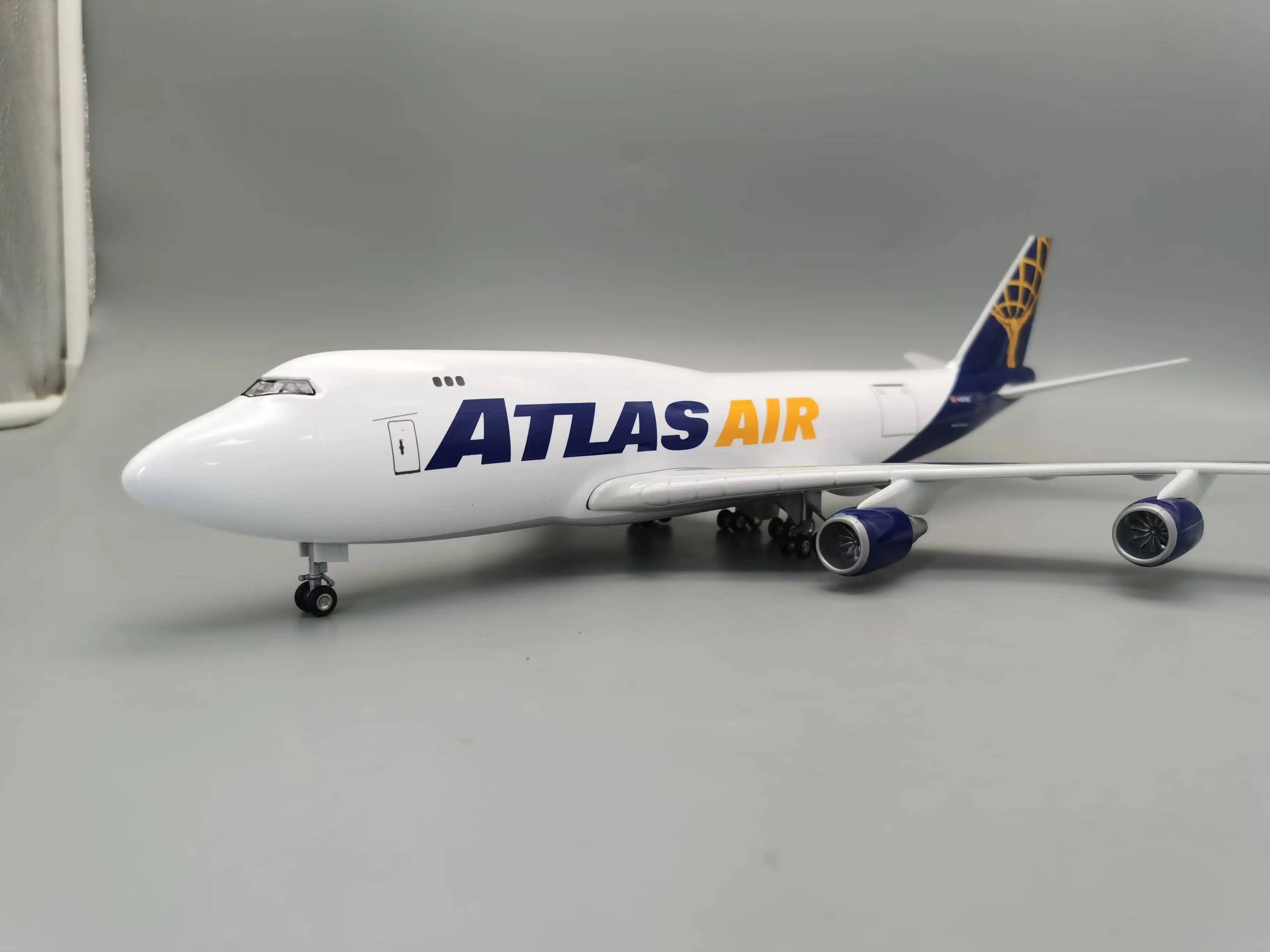 47cm Atlas Air 747 Aircraft Model Boeing 747 Model Airplane Simulation Model Ornament with LED Lights Civil Aviation Airliner