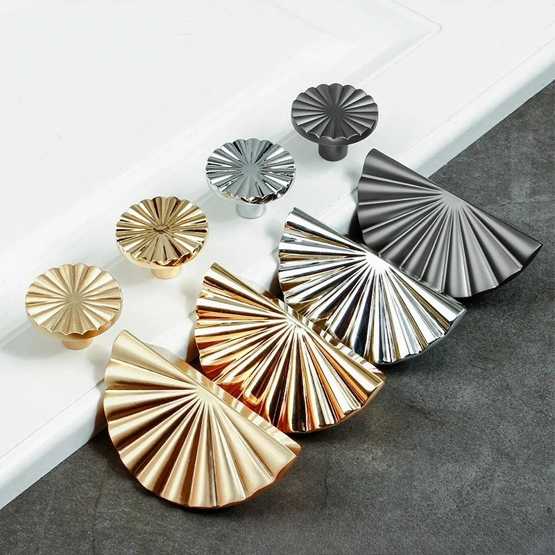 Wardrobe Door Knobs Pulls for Furniture Kitchen Storage Cupboard Closet Drawer Home Gold Flower Cabinet Handles