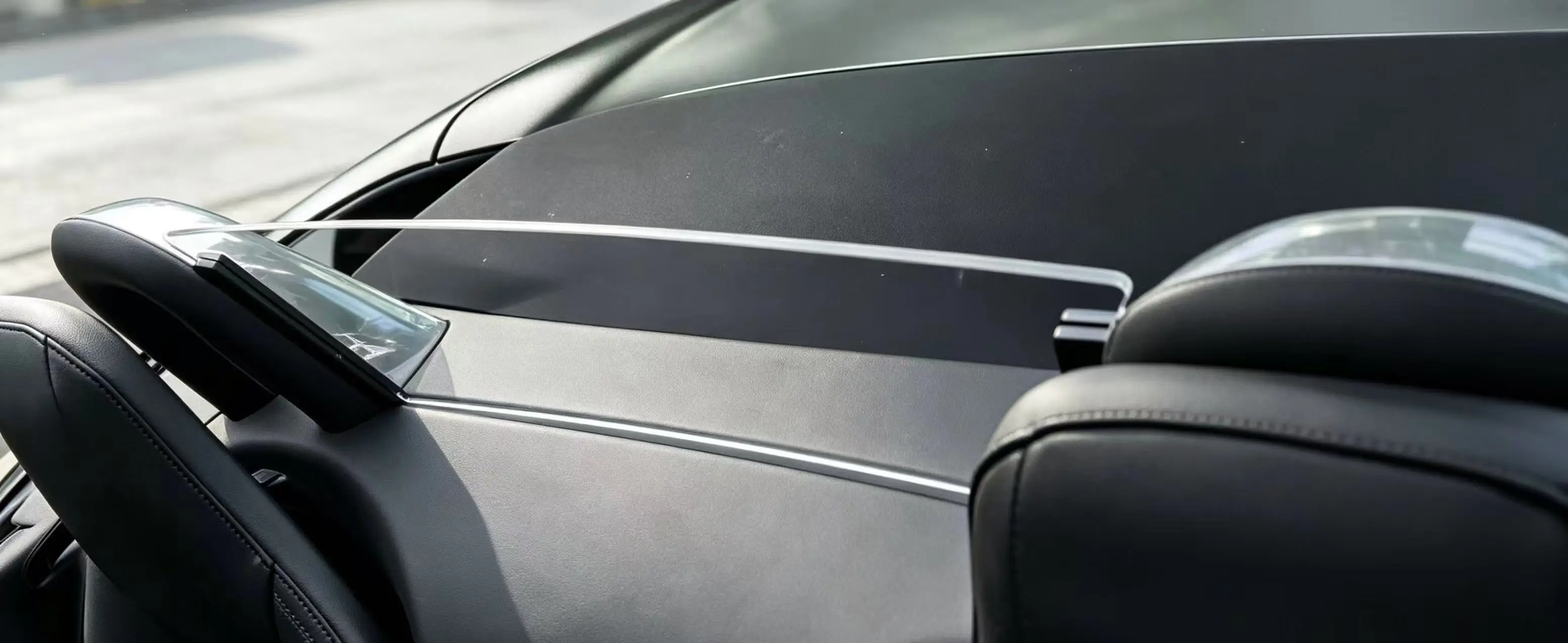Complete set of wind deflector, spoiler, and roll bar decorative mesh for Jaguar F‑Type Convertible – automotive accessories.