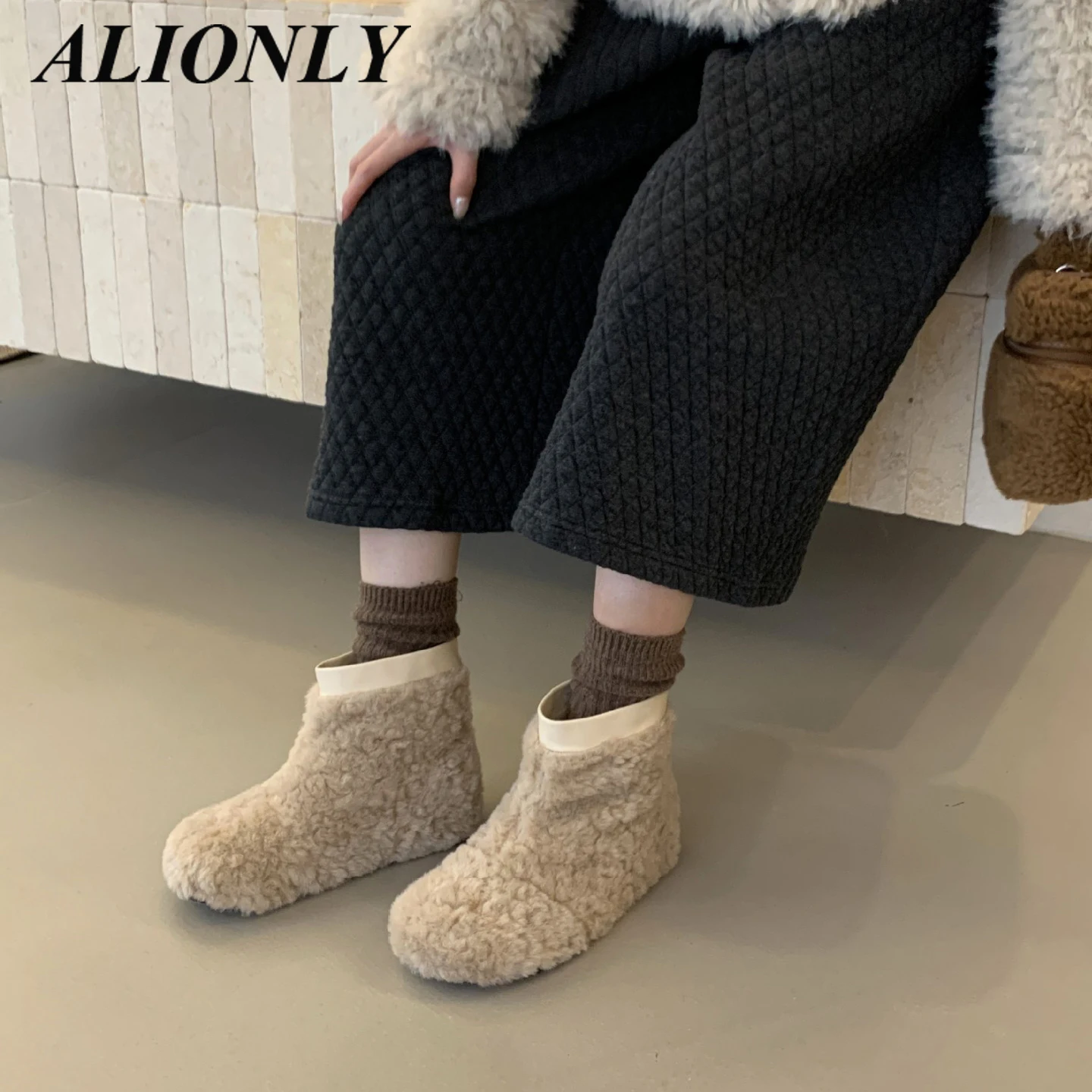 

Alionly/2026, новые зимние ботильоны с острым носком, женские плиссированные короткие ботинки, женские элегантные дизайнерские ботинки в стиле ретро, Botas De Mujer