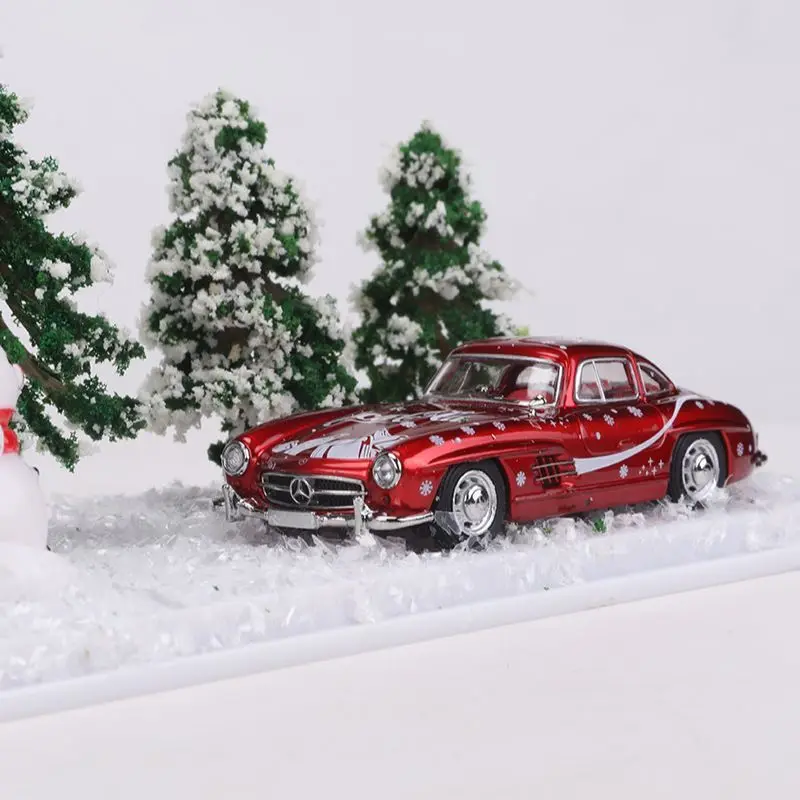 

SEEKER 1:64 Mercedes 190SL classic car Christmas scene die-cast alloy car model Collection display boy's holiday gift toys.