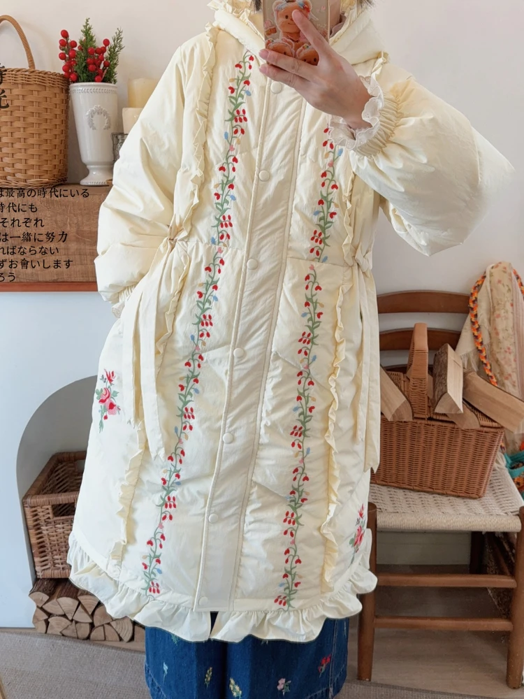 116 سنتيمتر التمثال الشتاء أسفل السترات النساء التصميم الأصلي موري الفتيات الحلو أنيقة مطرزة هوديي طويل الأبيض بطة أسفل المعاطف الدافئة