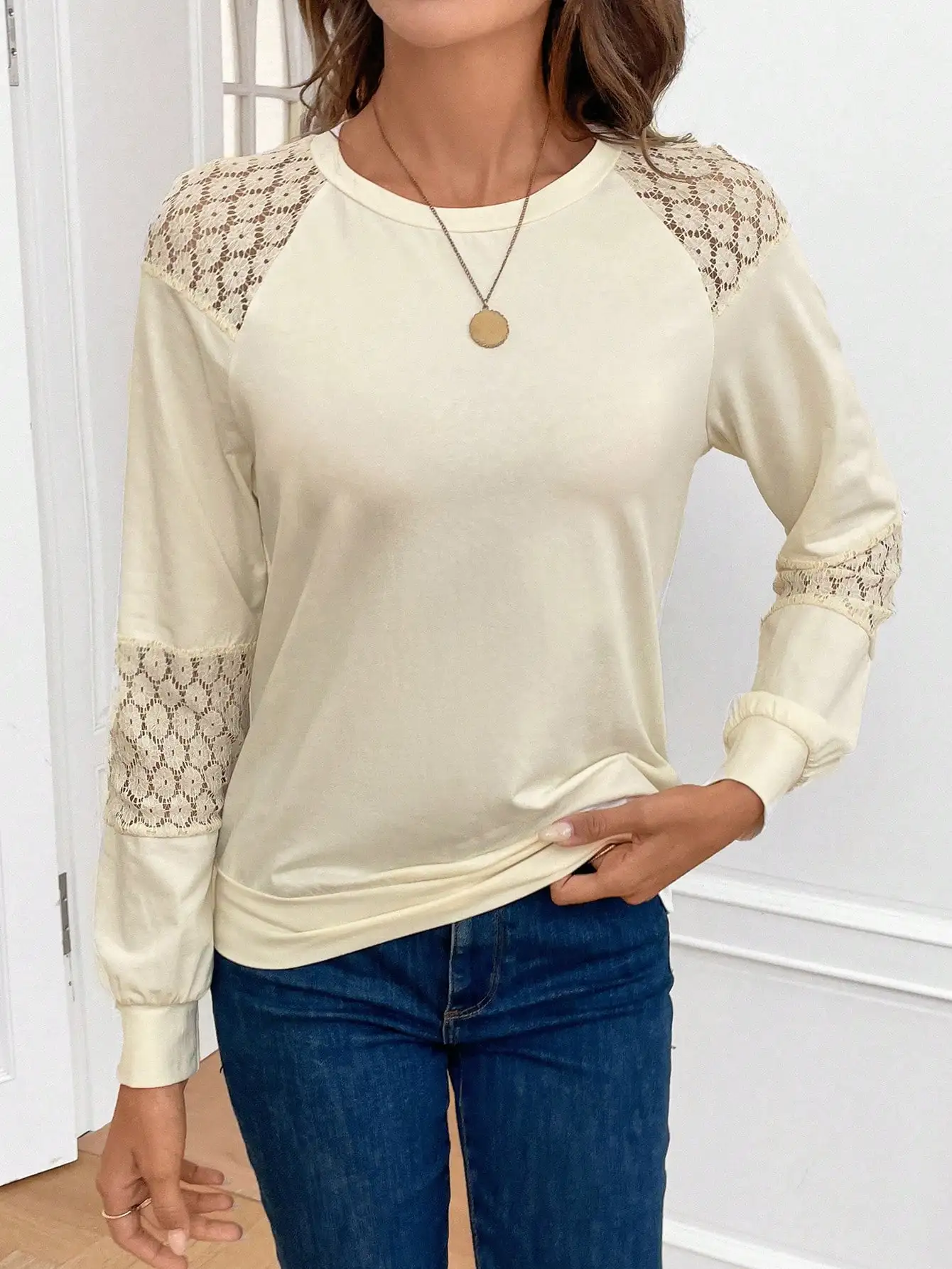 2024 autumn round neck long sleeve T-shirt lace splicing solid color loose inside with casual everything temperament