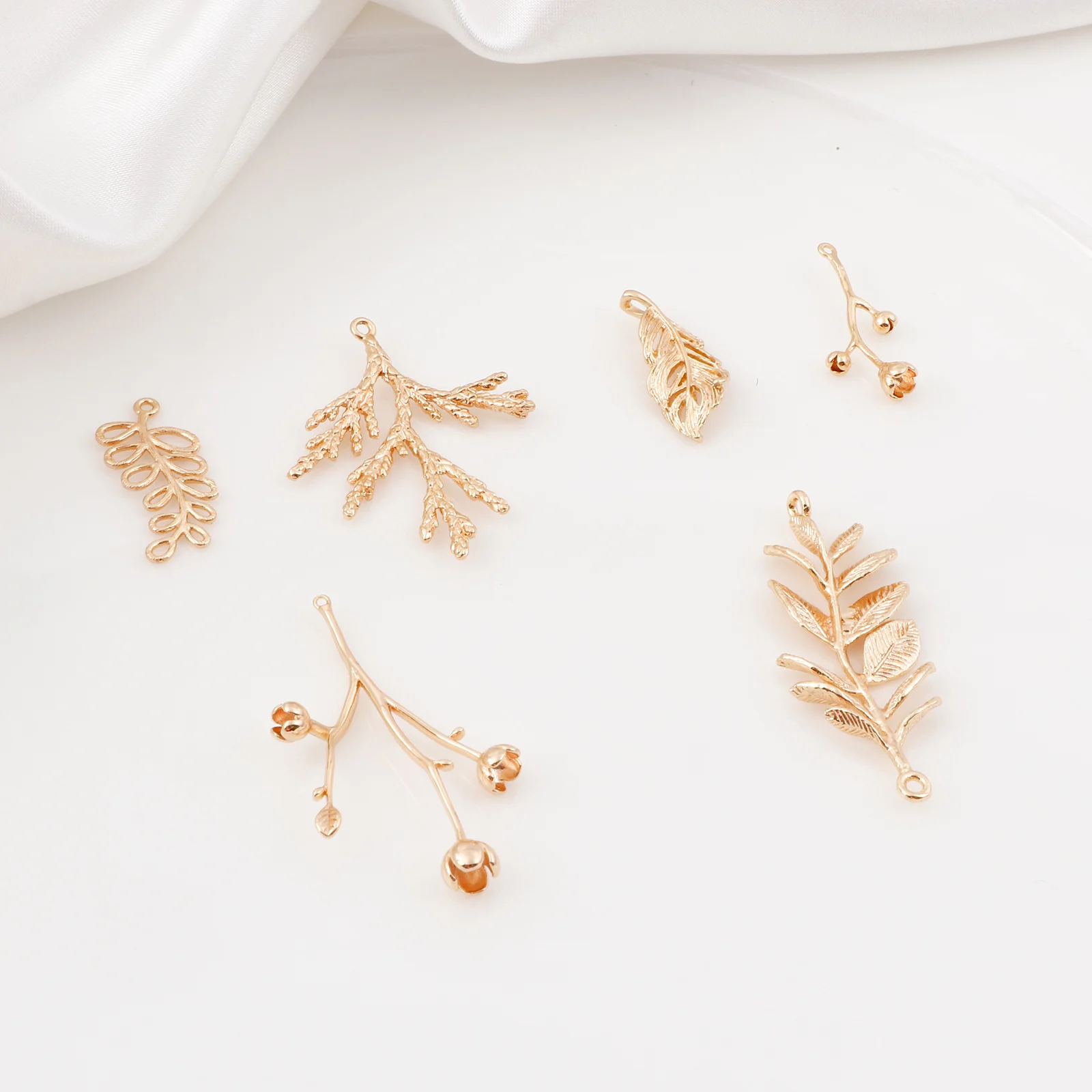 2PCs Gold Color Copper Leaf Branch Charms Flower Feather Pine Branch Pendants Connector For Jewelry Making Diy Earring Supplies