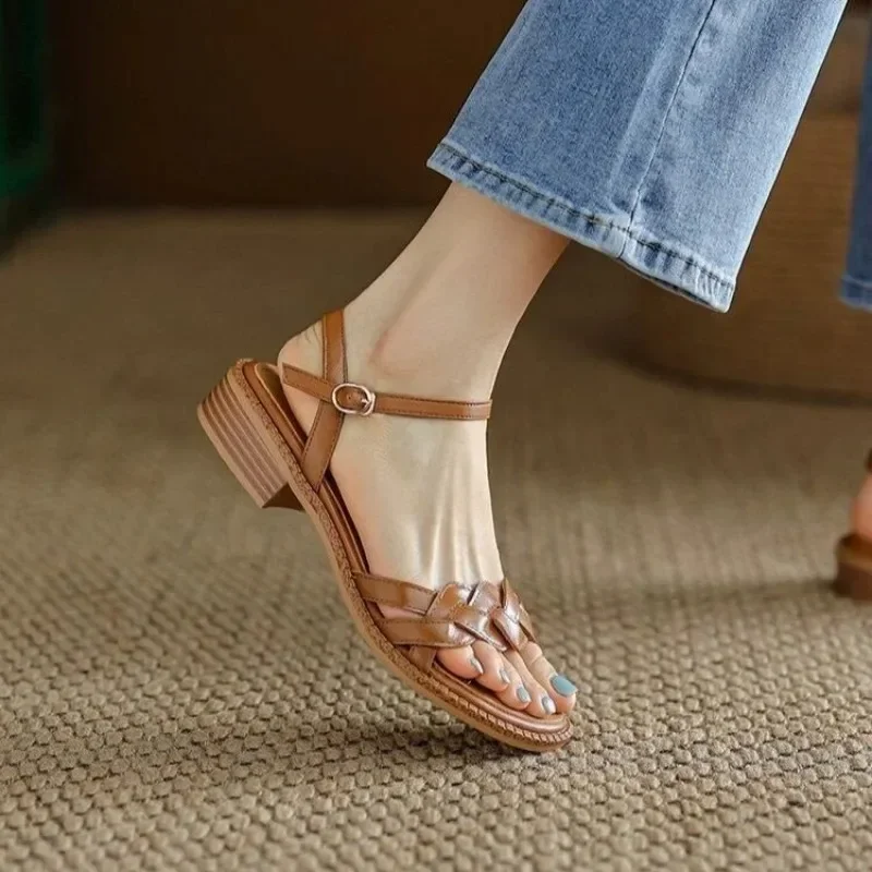 

Summer Women Sandals Open Toe Low Heel Braided Line Button Beach Line Sandals Flat Soft Leather Retro Roman Women Shoes