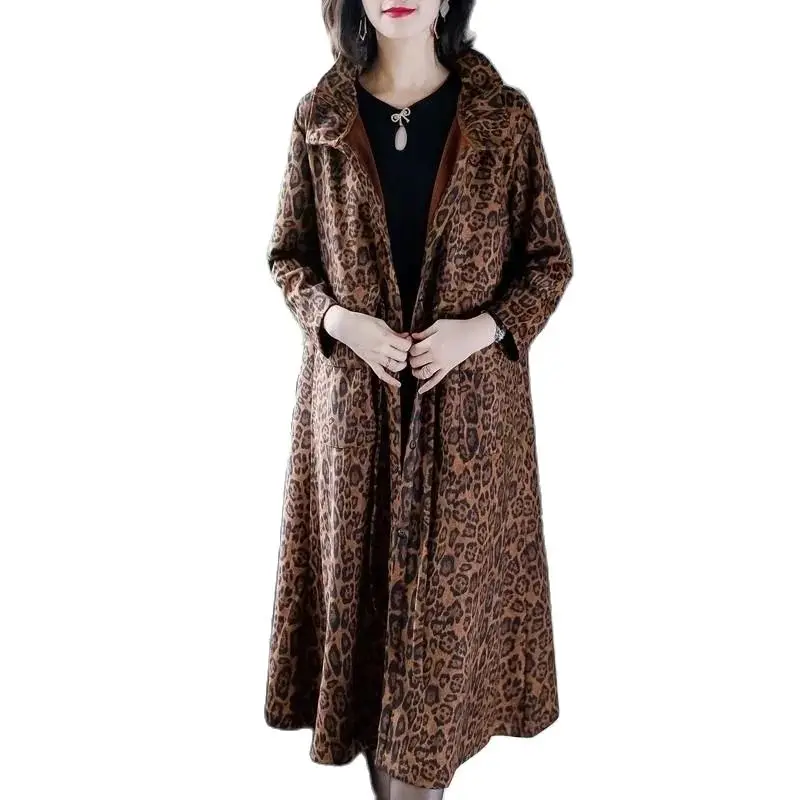 4xl Trenchcoat mit Leoparden muster für Frauen Herbst Winter Mode lose Wind jacke Mutter mittleren Alters dicke lange Mantel Outwear