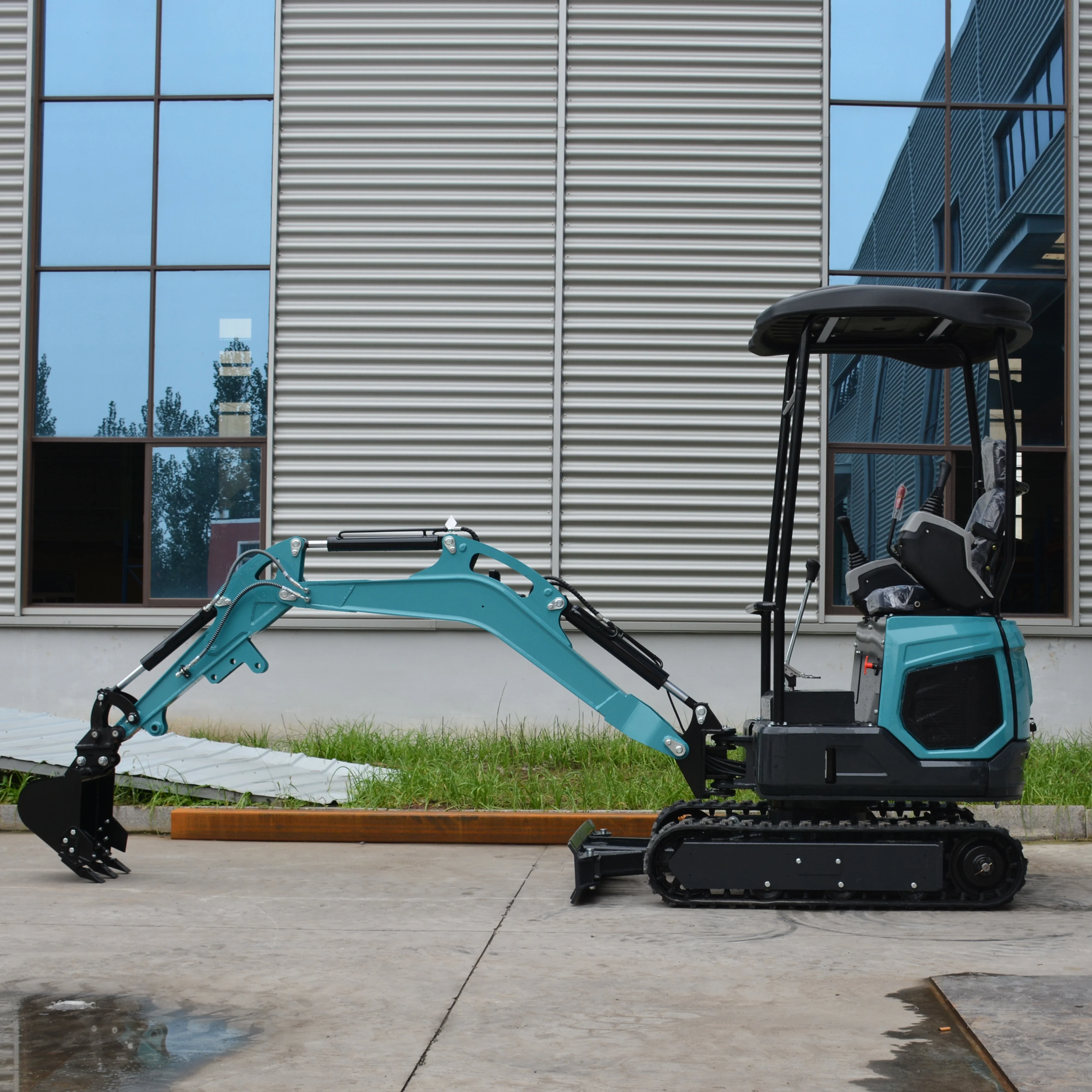 حفارة صغيرة 1.8 طن EPA مزرعة الهندسة الزراعية حفارة زاحفة جديدة محرك كوبوتا #3