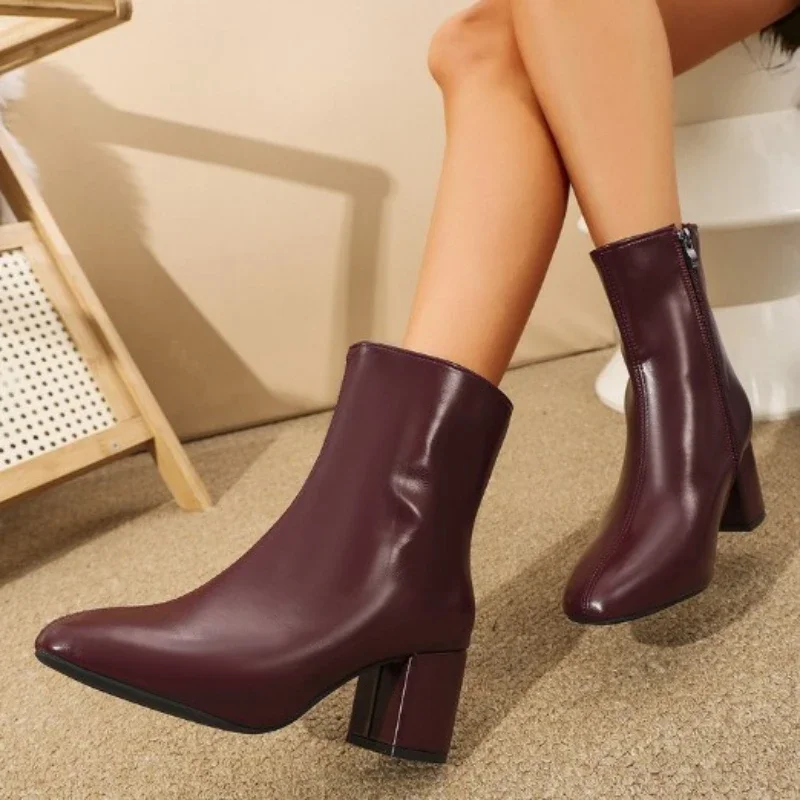2025Neue kurze Damenstiefel, weiße Stiefel mit einfachem und sexy seitlichem Reißverschluss, dicken Absätzen, kurze Stiefel mit hohen Absätzen und nackten Stiefeln