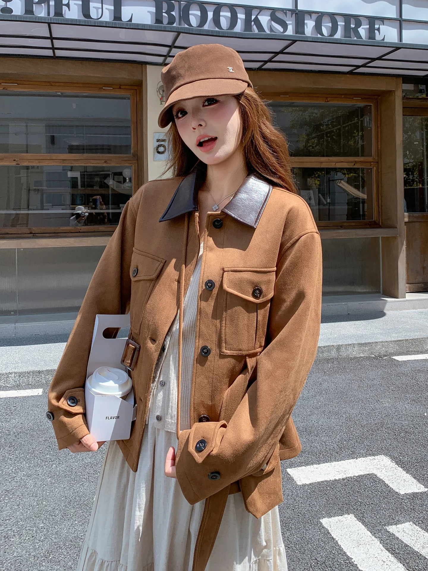 Brązowy zamszowy płaszcz damski w stylu vintage, roboczy, wyszczuplający, odpowiedni dla niskich osób, nowość na jesień.