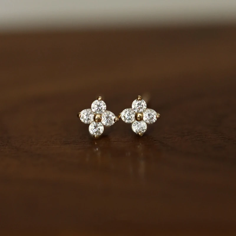 925 Sterling Silver Plated 18K Gold Inlay Zircon Flower Kolczyki sztyfty dla kobiet Wykwintne akcesoria jubilerskie na przyjęcie weselne