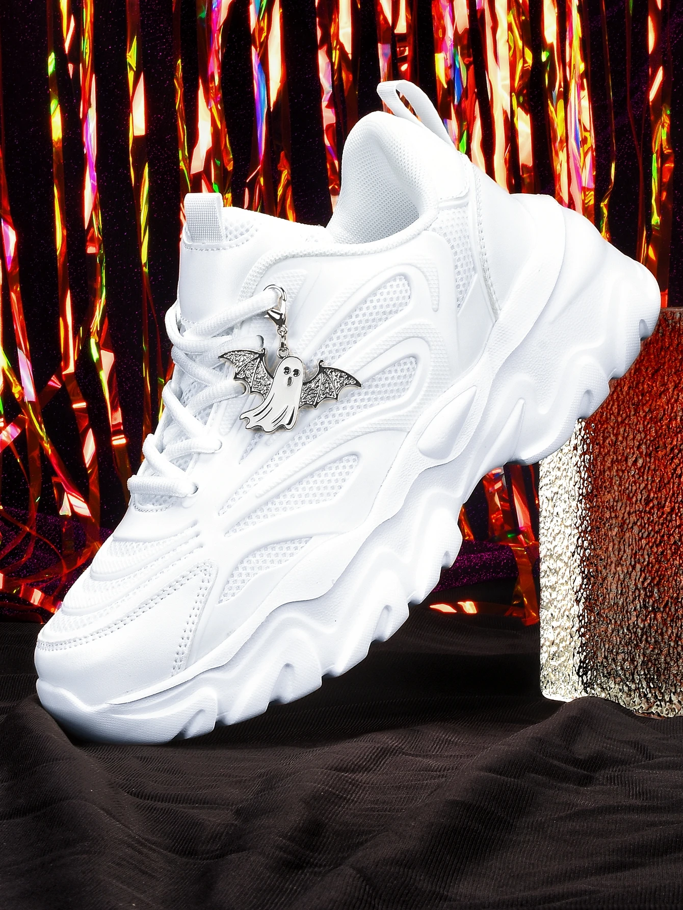 Women's Platform Sneakers with 5cm Height Increase, Punk Style with Ghost Bat Metal Decoration, Versatile Mesh Breathable White Casual Sports Shoes, Eva Irregular Wave Sole, Trendy for Everyday Outings, Soft Non-Slip Sole, Unique Non-Crowded Style for Women