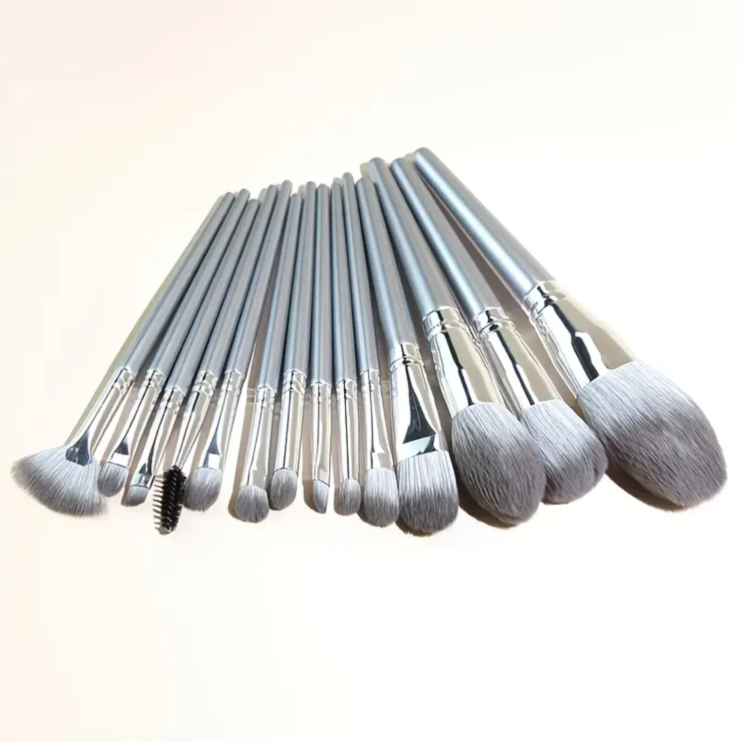 14pcs Gray High Light Makeup Brush Set, Facial Tool with Super Soft Hair for Beauty Makeup, Complete Set of Brushes Eyelashes