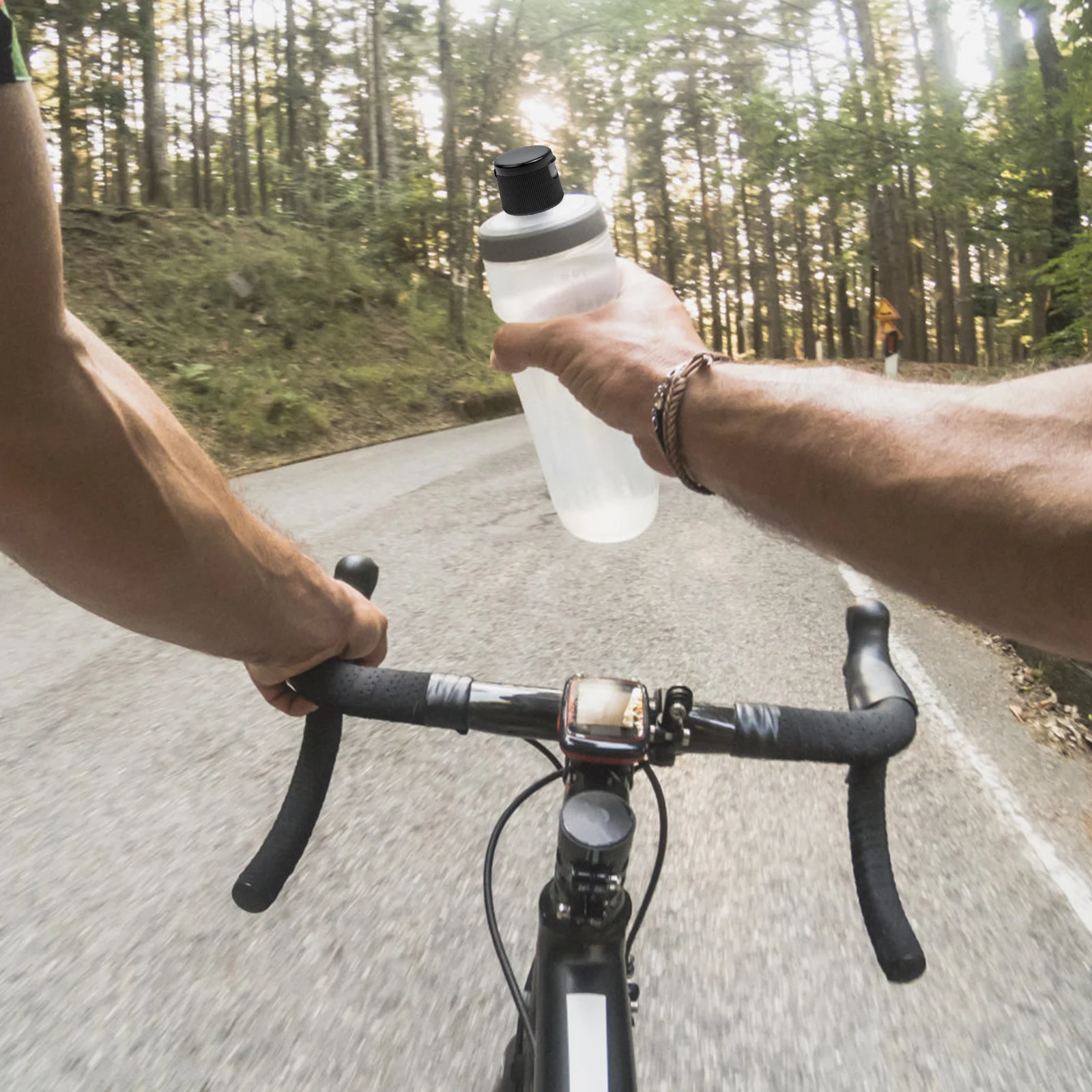 

30Pcs Sports Water Bottle Lids Replacement Leakproof Pull-Top Caps Durable Plastic Portable Sports Bottle Covers 28mm Mouth Size