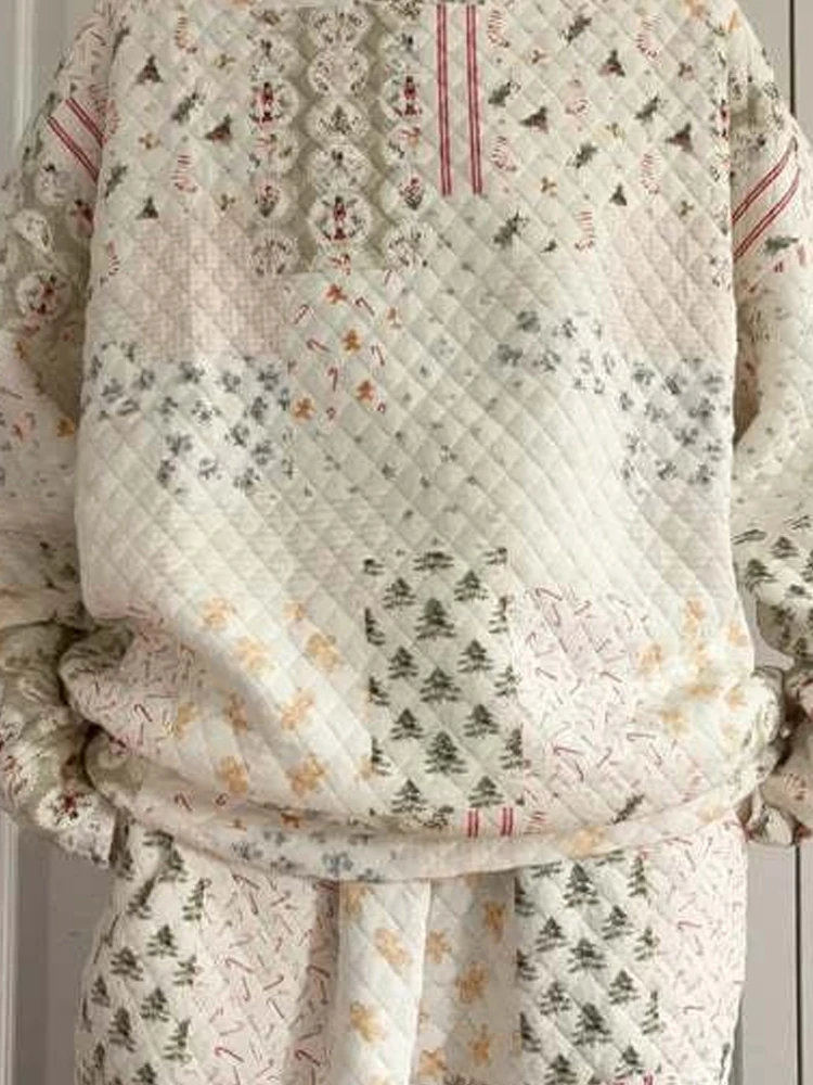 

Элегантный топ с высоким воротником и брючным костюмом, женский повседневный свободный комплект с длинными рукавами, модные свободные короткие брючные наряды с рождественским принтом