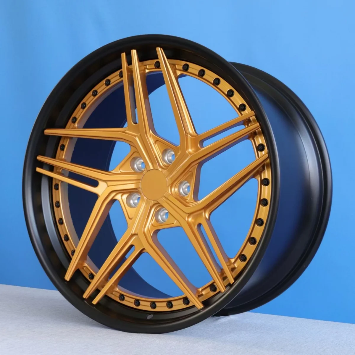 Custom 6061-T6 2 Piece Forged Car Wheels Star Shape Two Tone Simulated Rivet ET PCD Deep Dish For Bentley For Audi For BMW