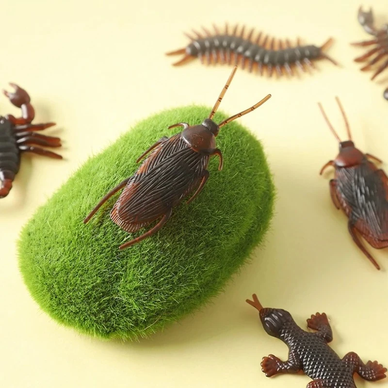 Jouets de farces amusants et réalistes, insectes effrayants, faux cafards, serpent, jouet de farces d'halloween, décor du poisson d'avril