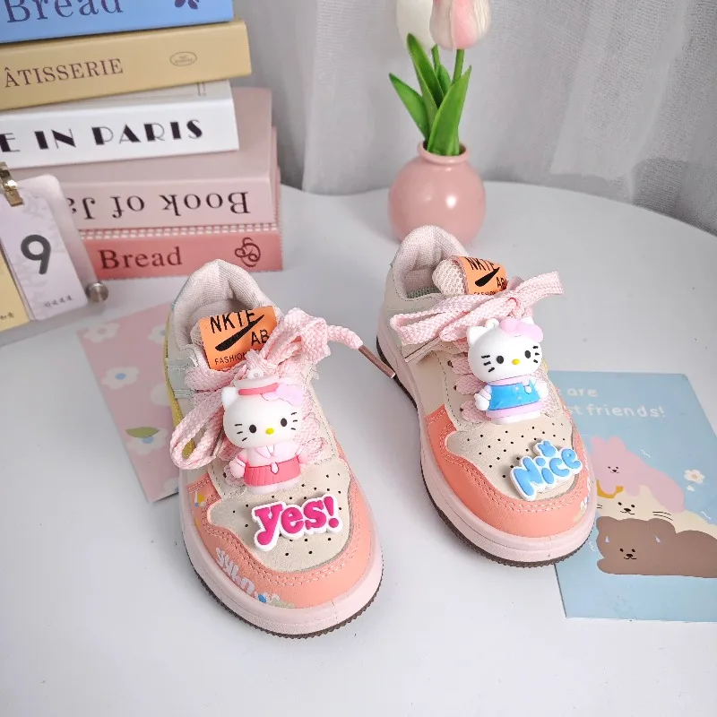 

2026 Autumn Kuromi Hello Kitty Girls Low Top Leather Sneakers Anti Slip Soft Sole Waterproof Cartoon Casual Sport Shoes for Kids