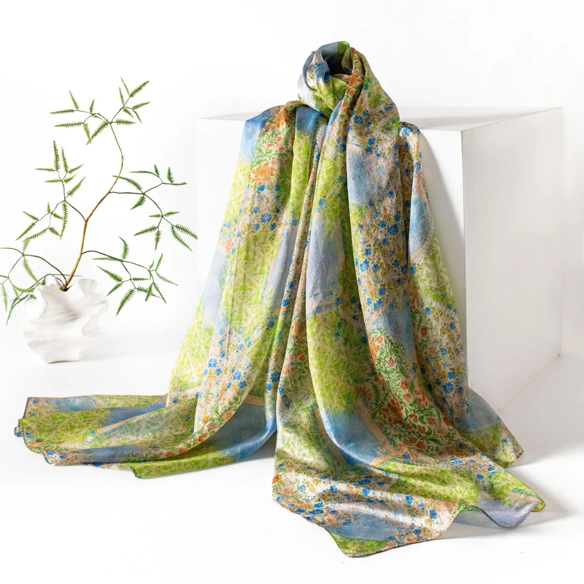 2025 Scarf High-End Printed Autumn New All-Match Commute Sunshade Shawl for Women