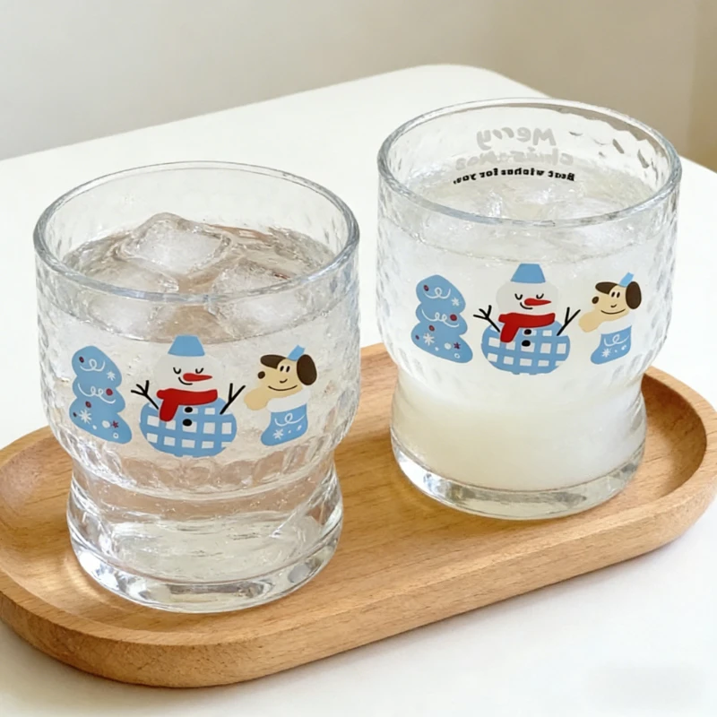 

Атмосфера Стеклянные милые снеговики Мультяшные чашки для сока Ручная ручка Кофейная чашка Чашка для завтрака Домашняя повседневная посуда для напитков Маленькие милые чашки для воды
