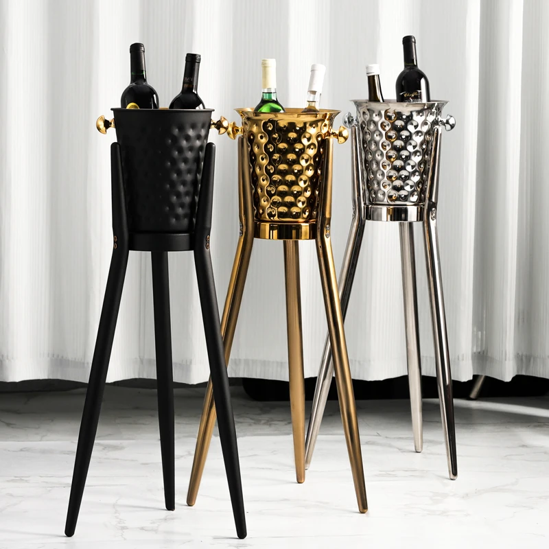 

High-grade, stainless steel ice bucket, thickened hammer champagne bucket, three-pronged bracket set, bar ktv wine chilled wine