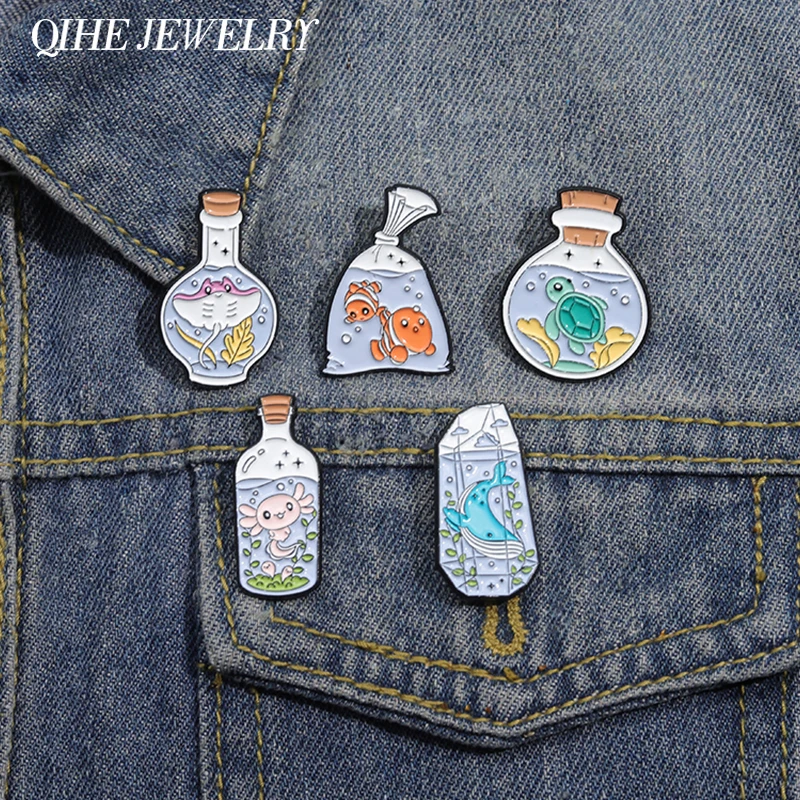 

Drifting Bottle Turtle Whale Fish Brooch Enamel Pins Cartoon Sea Creature Brooches Lapel Badges Cute Jewelry Gifts for Friends