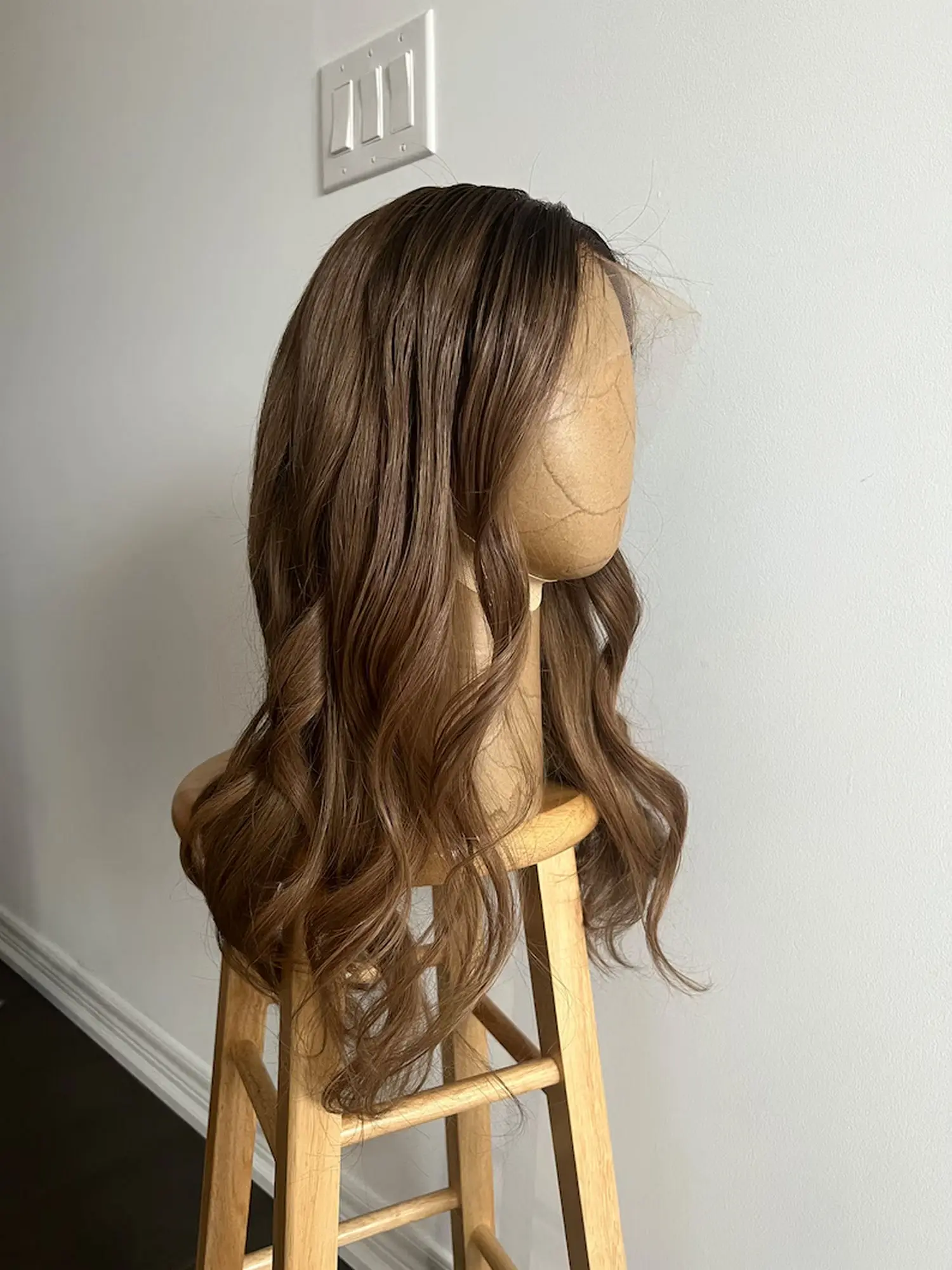 Ombre-Kastanienbraune, locker gewellte synthetische Lace-Front-Perücken, 50,8 cm, 180 % hochdichtes, hitzebeständiges Faserhaar im Ausverkauf