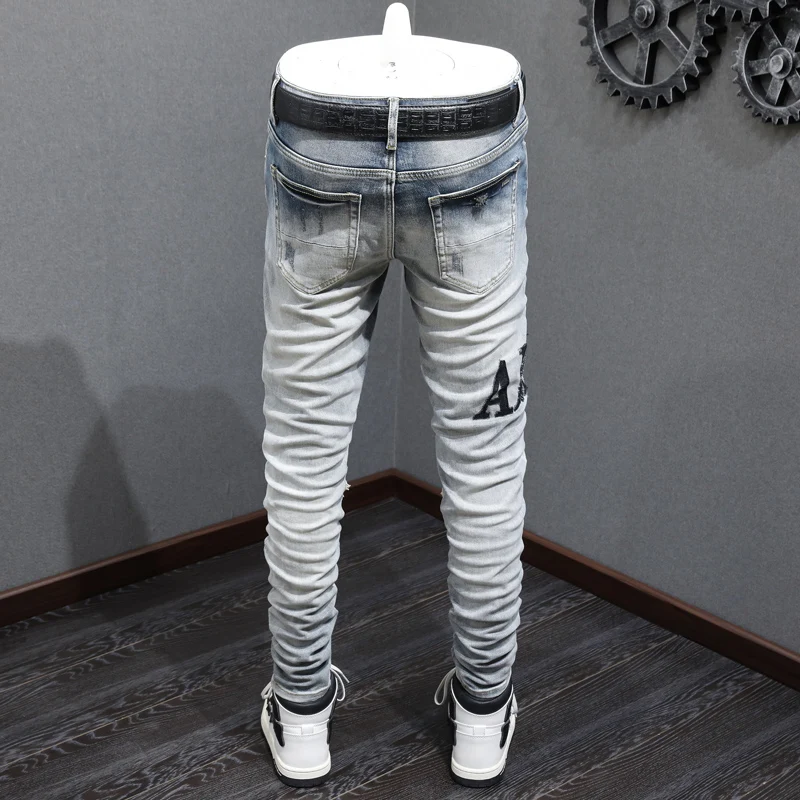 Pantalones vaqueros elásticos para hombre, jeans retro azules de alta calidad, ajustados, parche rasgado con agujeros, marca de hip-hop de high street, a la moda, nuevos