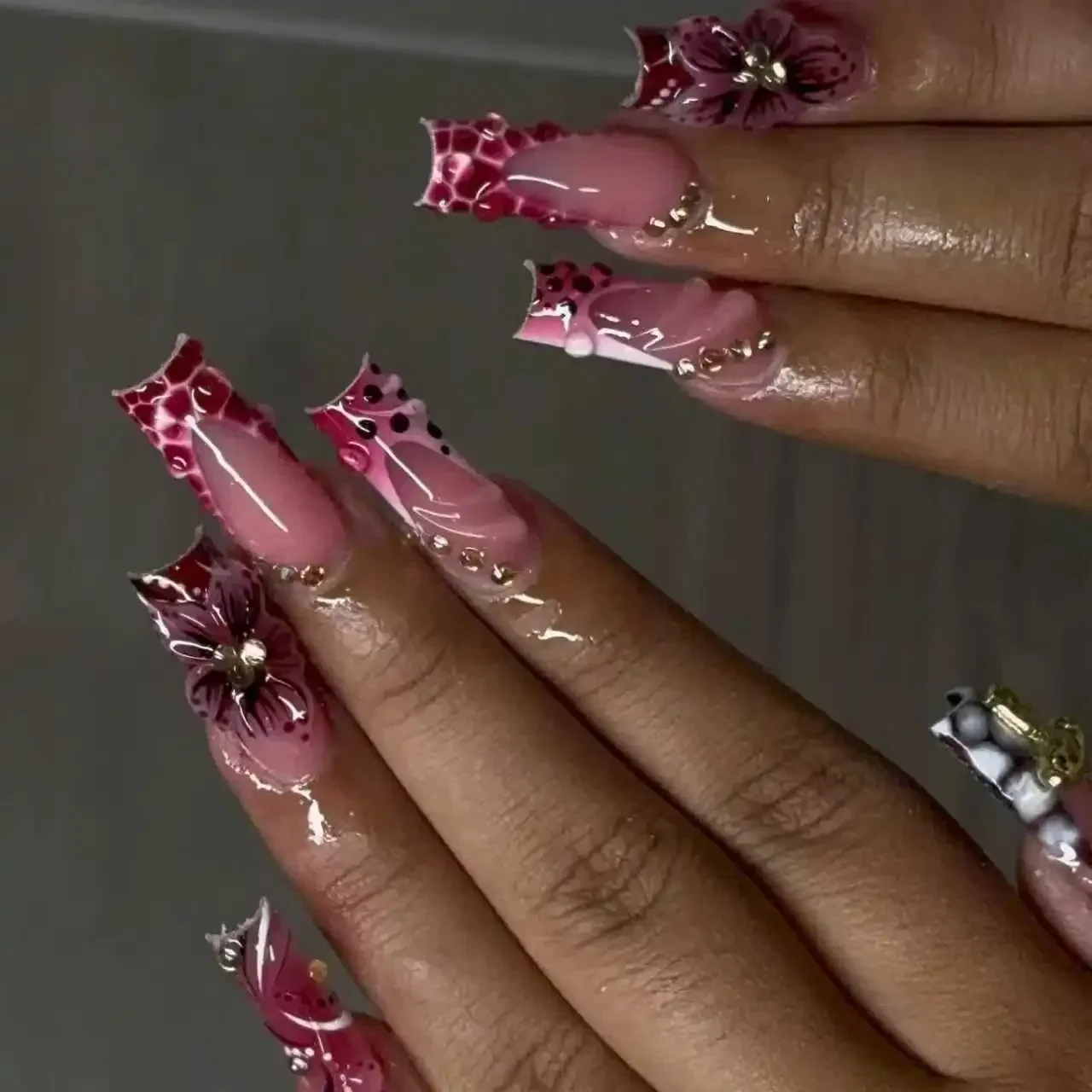 

Glam Irregular French Press On Nails with 3D Flowers & Snake Print | Reusable Fake Nails for Parties & Night Out