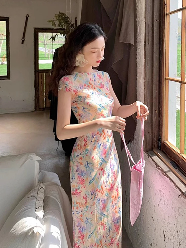 

Летний комплект из двух предметов с цветочным принтом: приталенное платье и топ с круглым вырезом, эластичная текстура, короткий рукав, в стиле кантри.