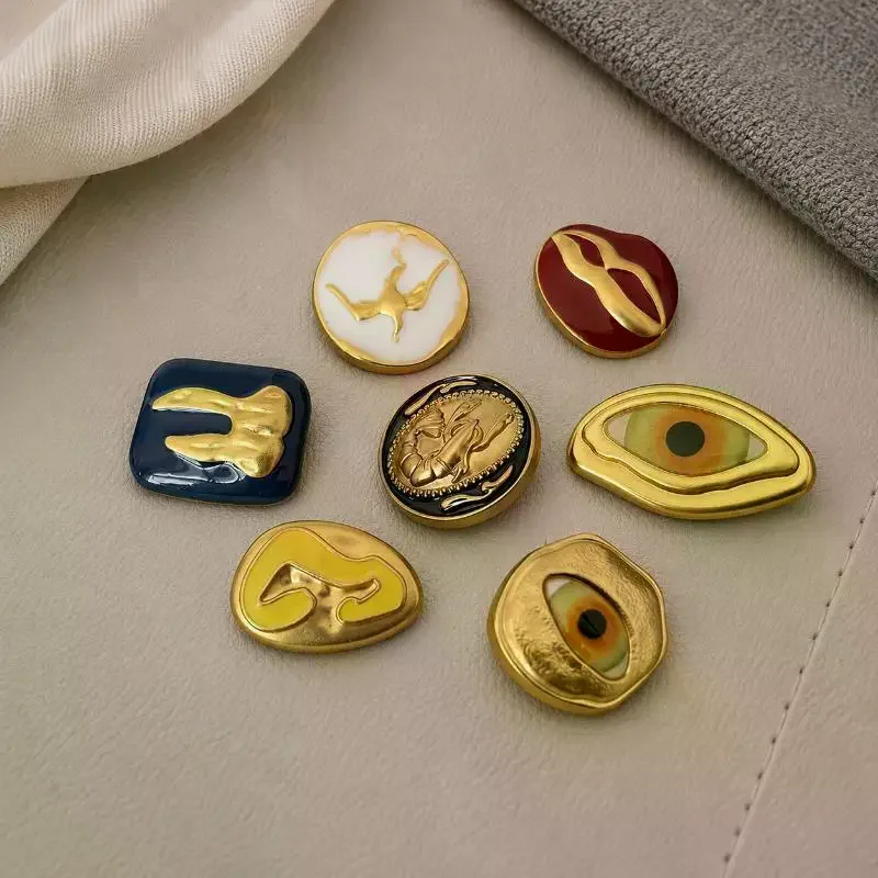 1pcs Creative Eye-Shaped Button Irregularly Shaped Buttons Personality Sweaters Shank Button Accessories